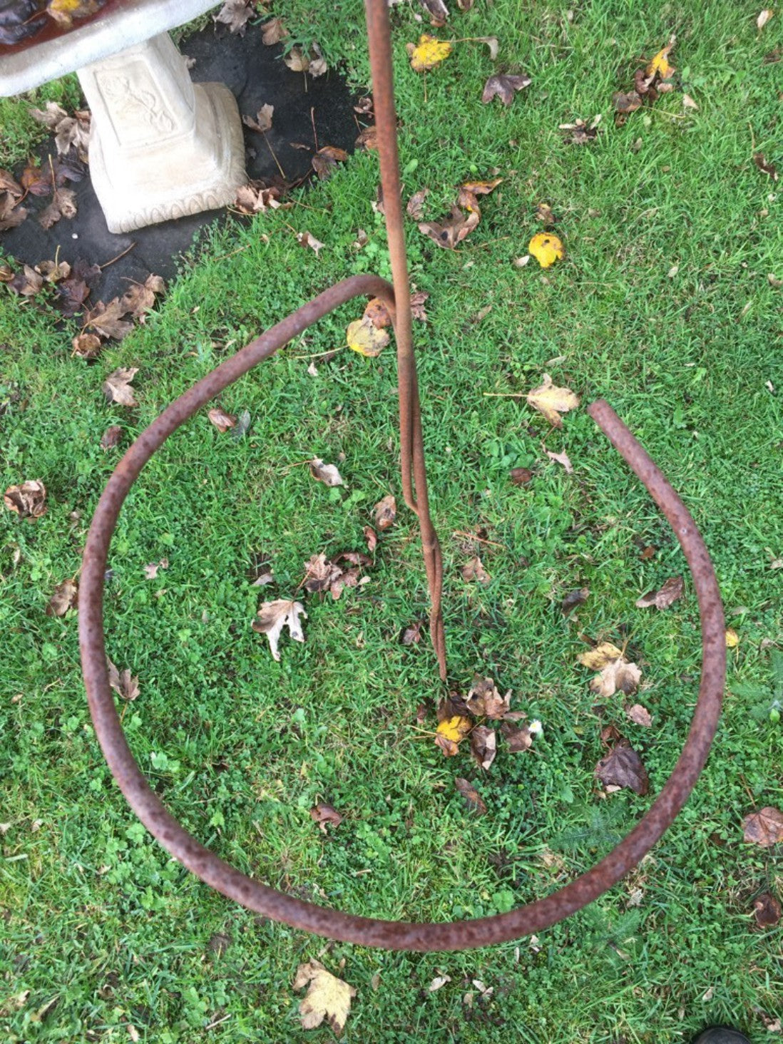 Interesting 5' Tall Rusty Steel Garden Art Spring Sunflower Flower Plant Support