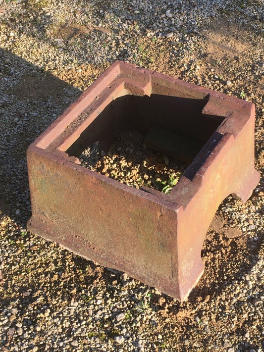 10" High Salvaged Old Cast Iron Blacksmith Farrier Anvil Stand Base