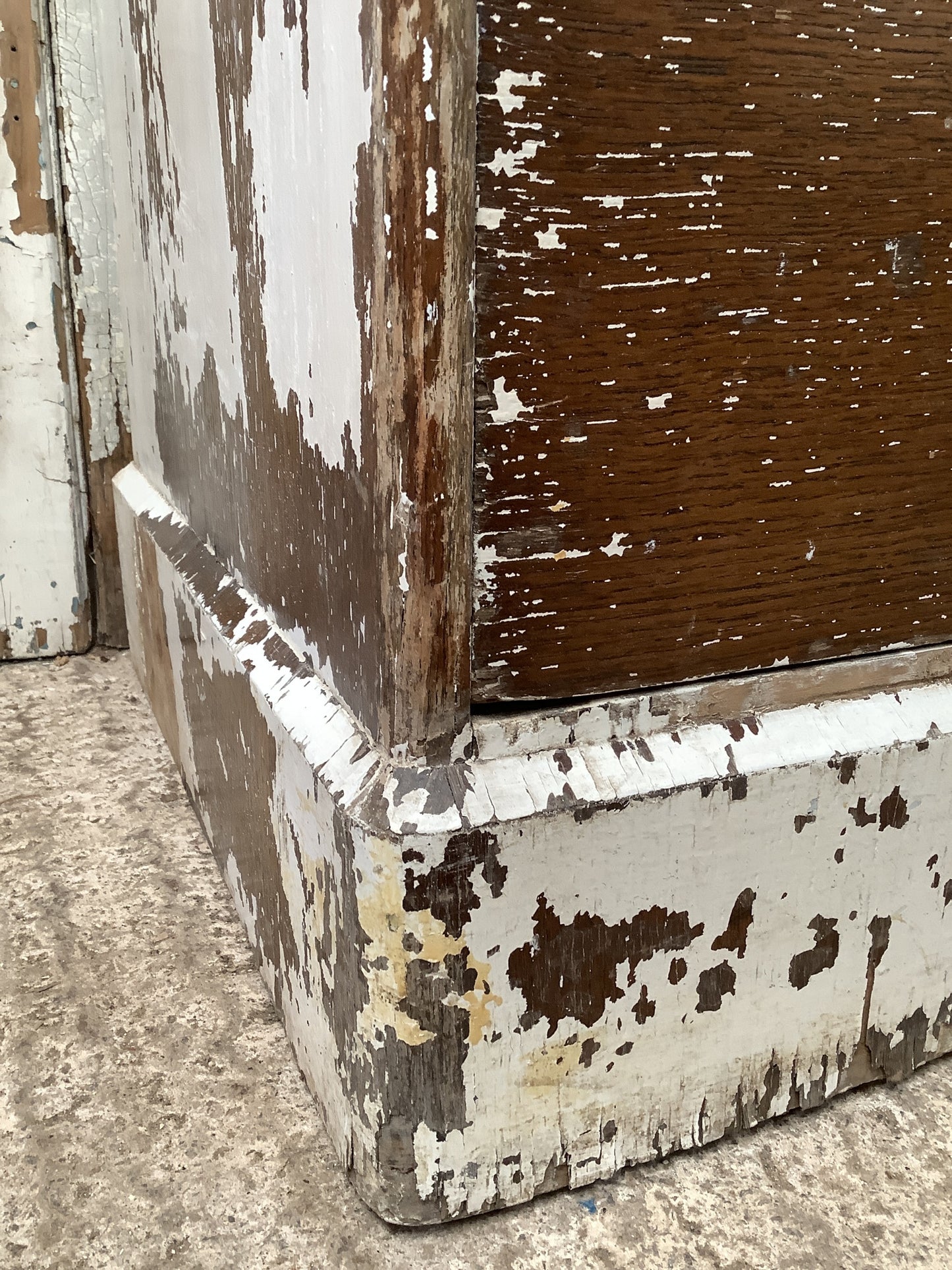 1930s Sanded Oak Veneered & Pine 2 Over 2 Chest of Drawers 2'8"H 3'1" W