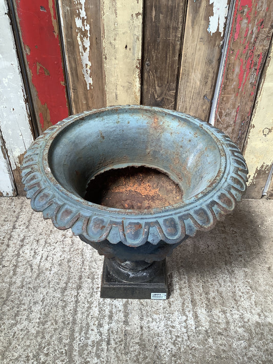 Old Heavy Cast Iron Salvaged Metal Garden Urn Planter 1'5"H