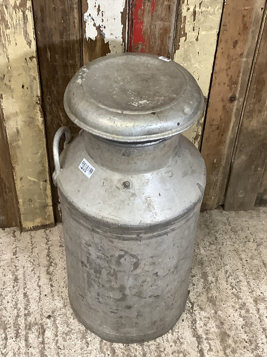 Manchester 10 Gallon 1960s Tarnished Aluminium Milk Churn Metal