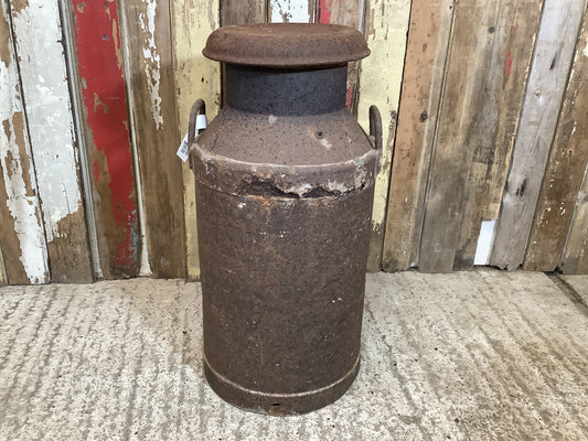 Evercreech Rustic 1940s Rusty Steel 10 Gallon Milk Churn Metal