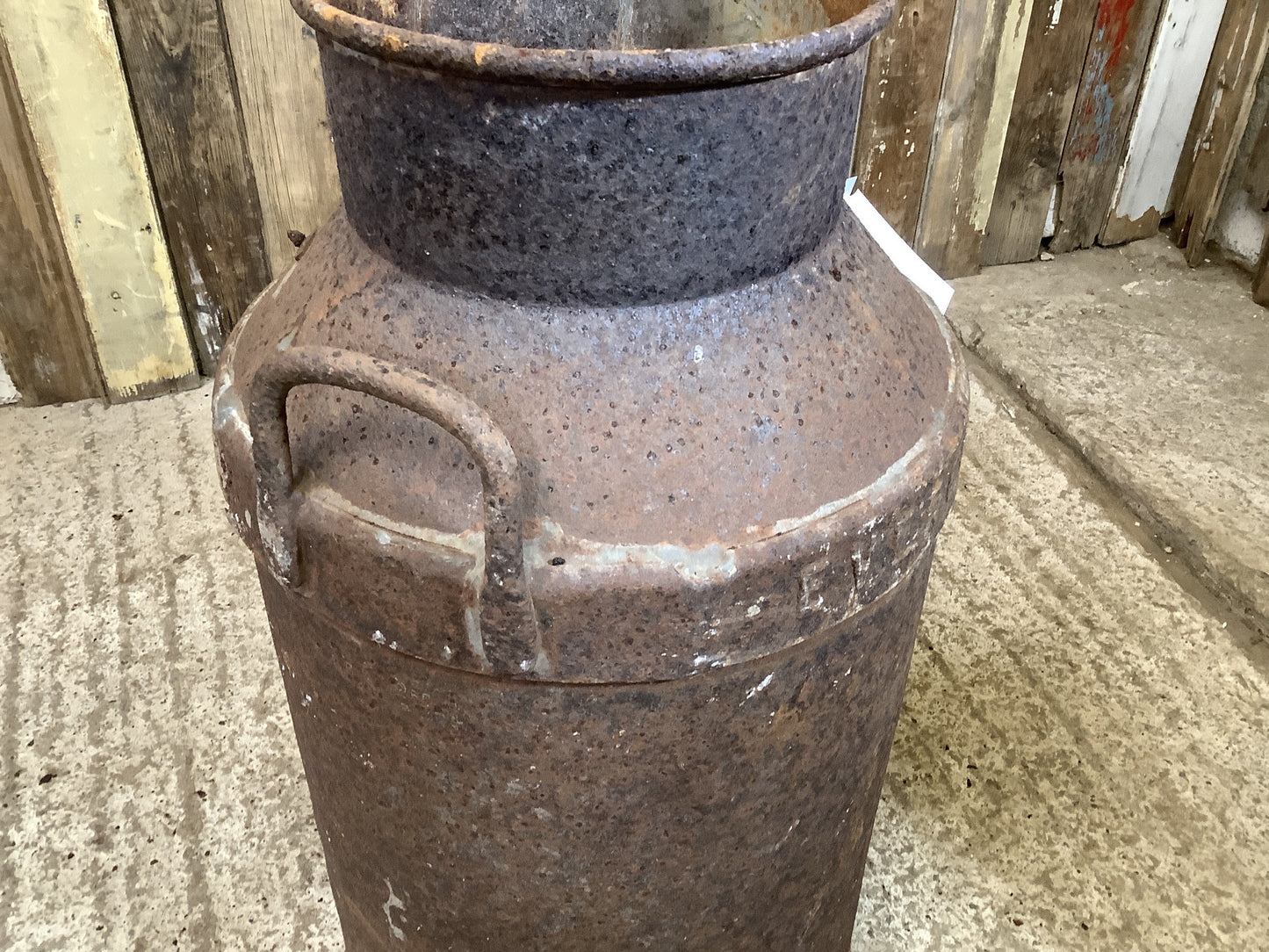 Evercreech Rustic 1940s Rusty Steel 10 Gallon Milk Churn Metal