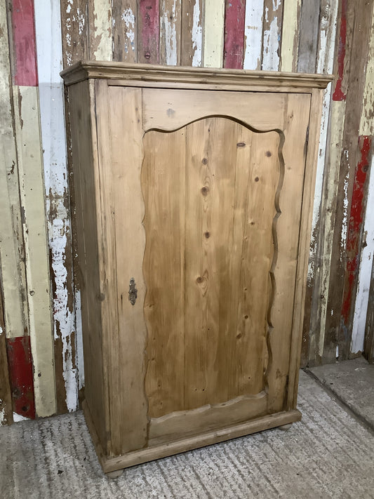 Reclaimed Old Stripped Pine Single Door Wardrobe 5'6"H 3'4" W