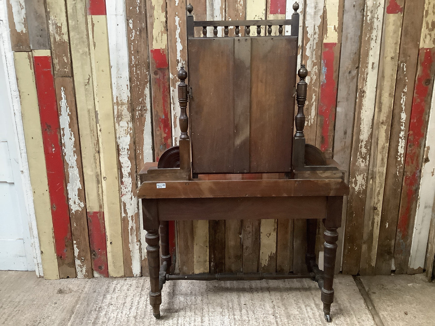 Beautiful Dark Mahogany Late Victorian Polished Mahogany Dressing Table Wooden