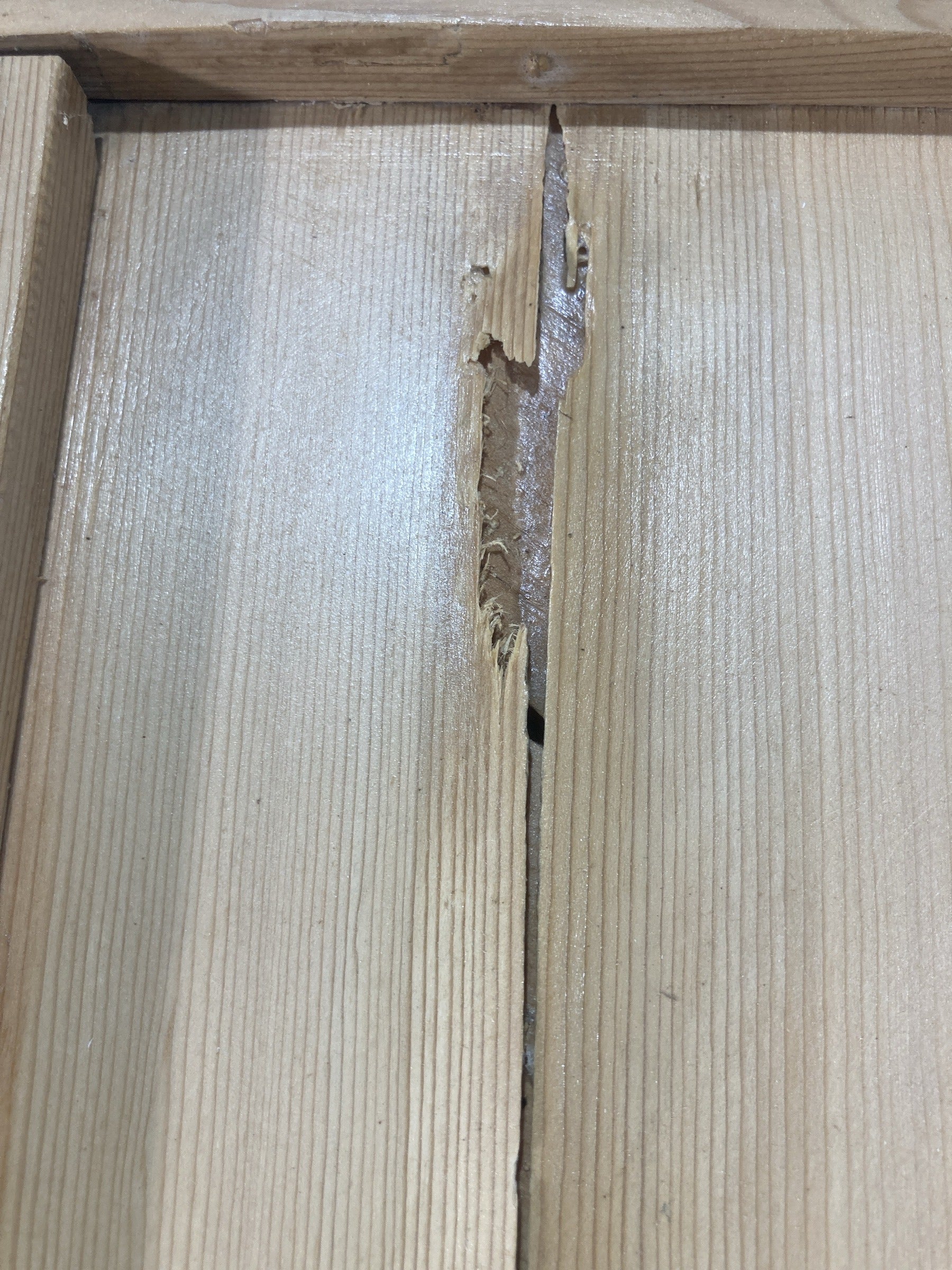10th Picture showing pine veneer is coming away on the panels