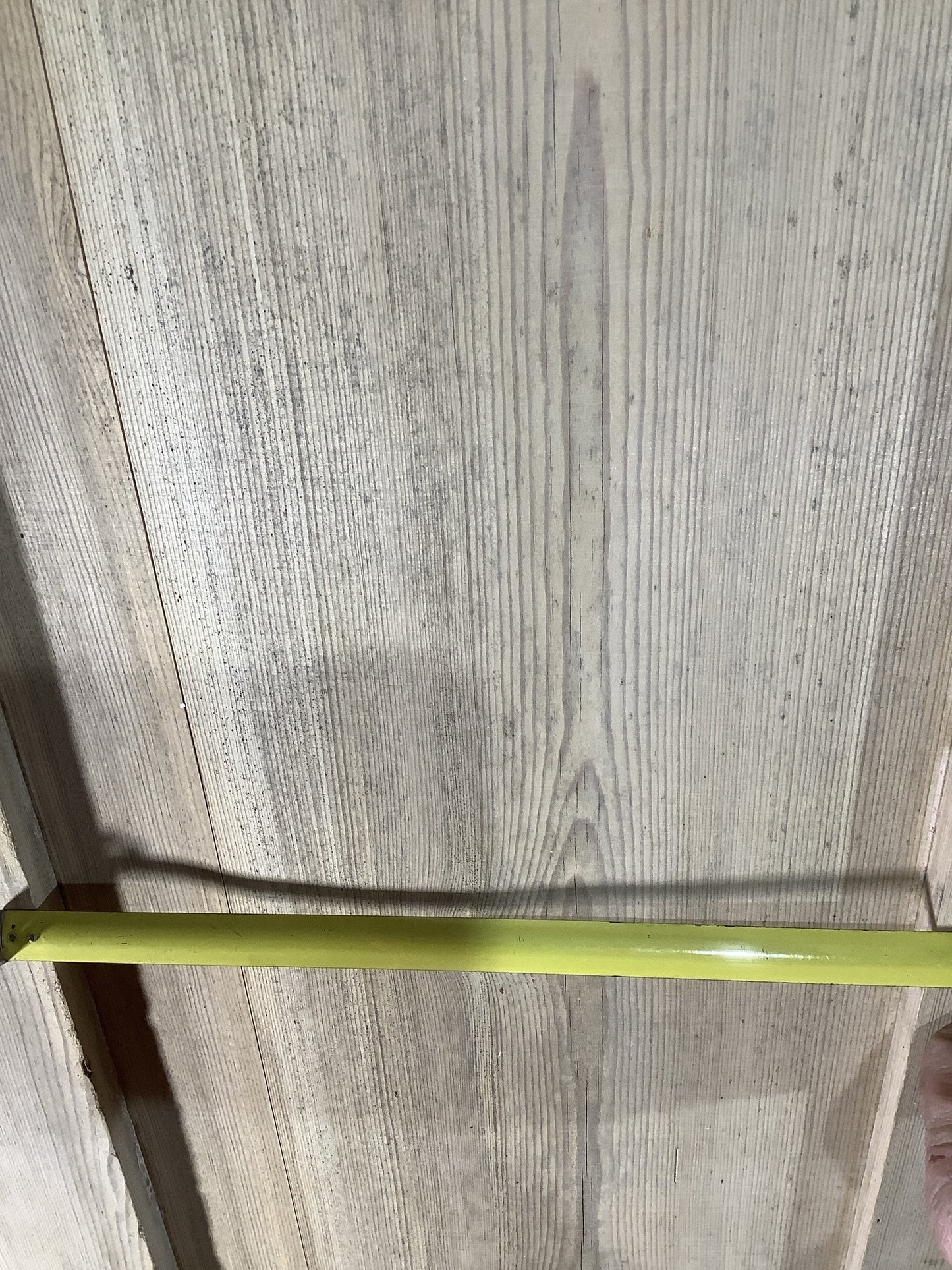 5th picture showing slight bow in the panel see the shadow