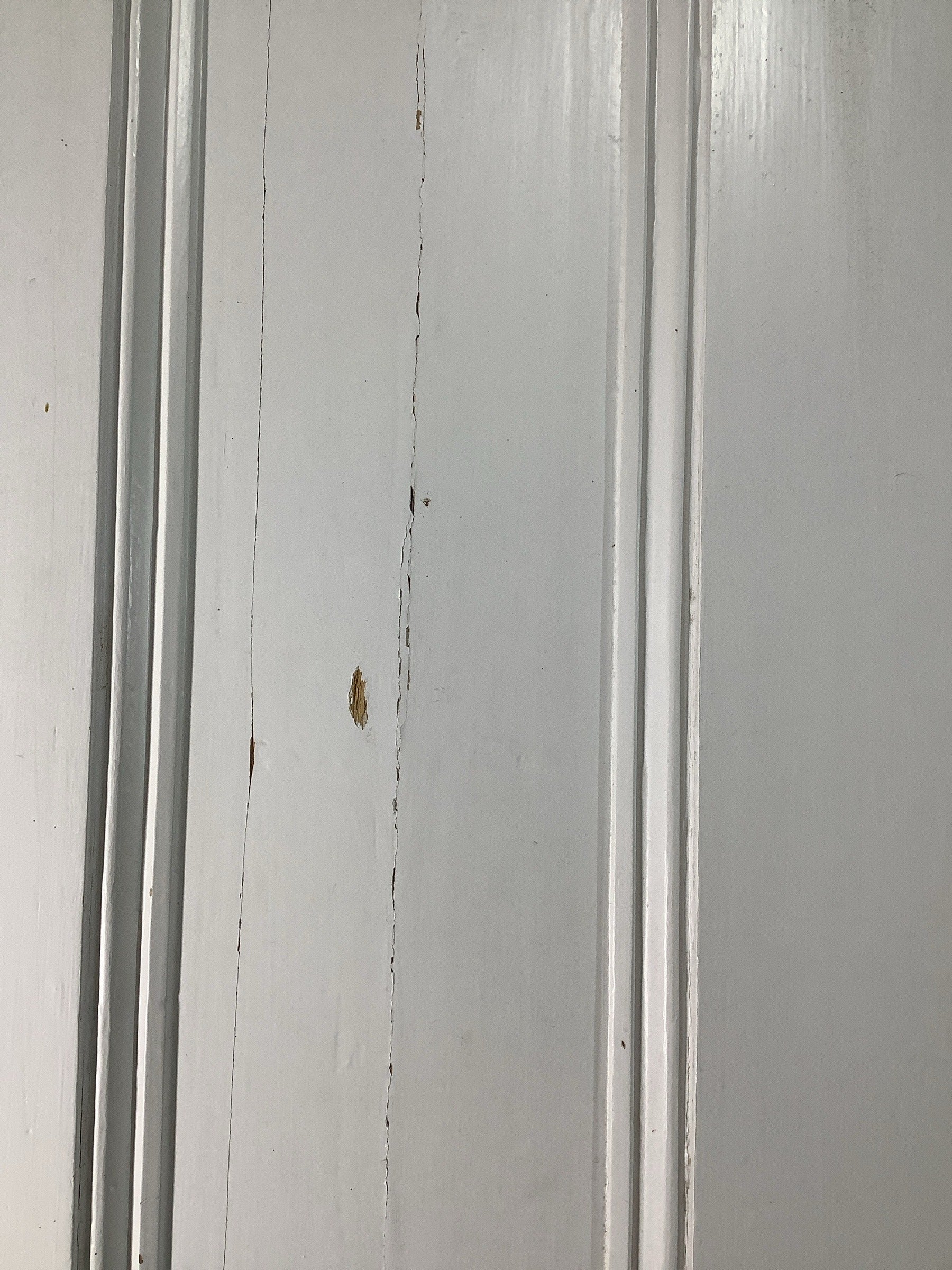 4th Picture showing split in top panel
