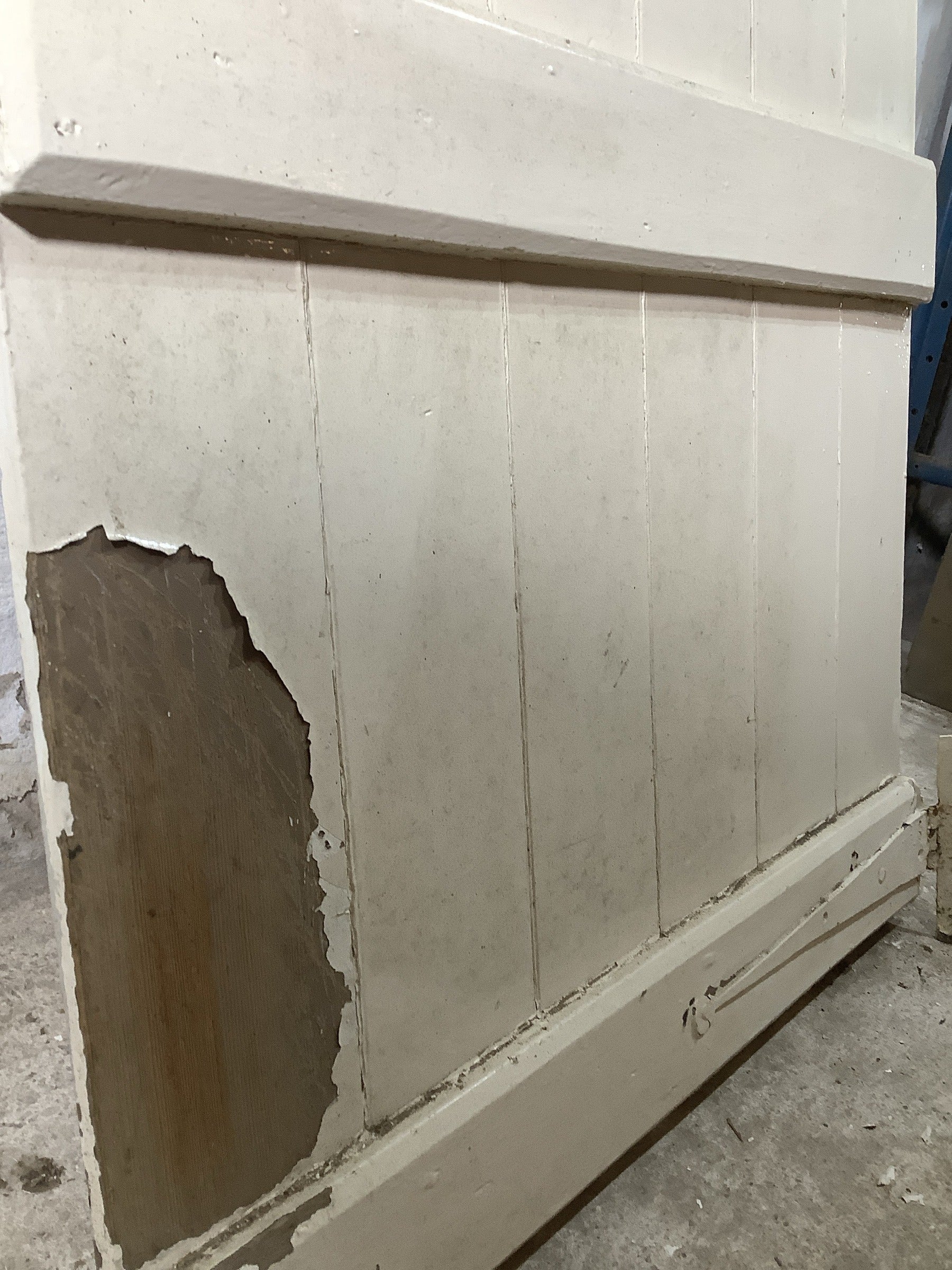 6th Picture showing flaking paint patch