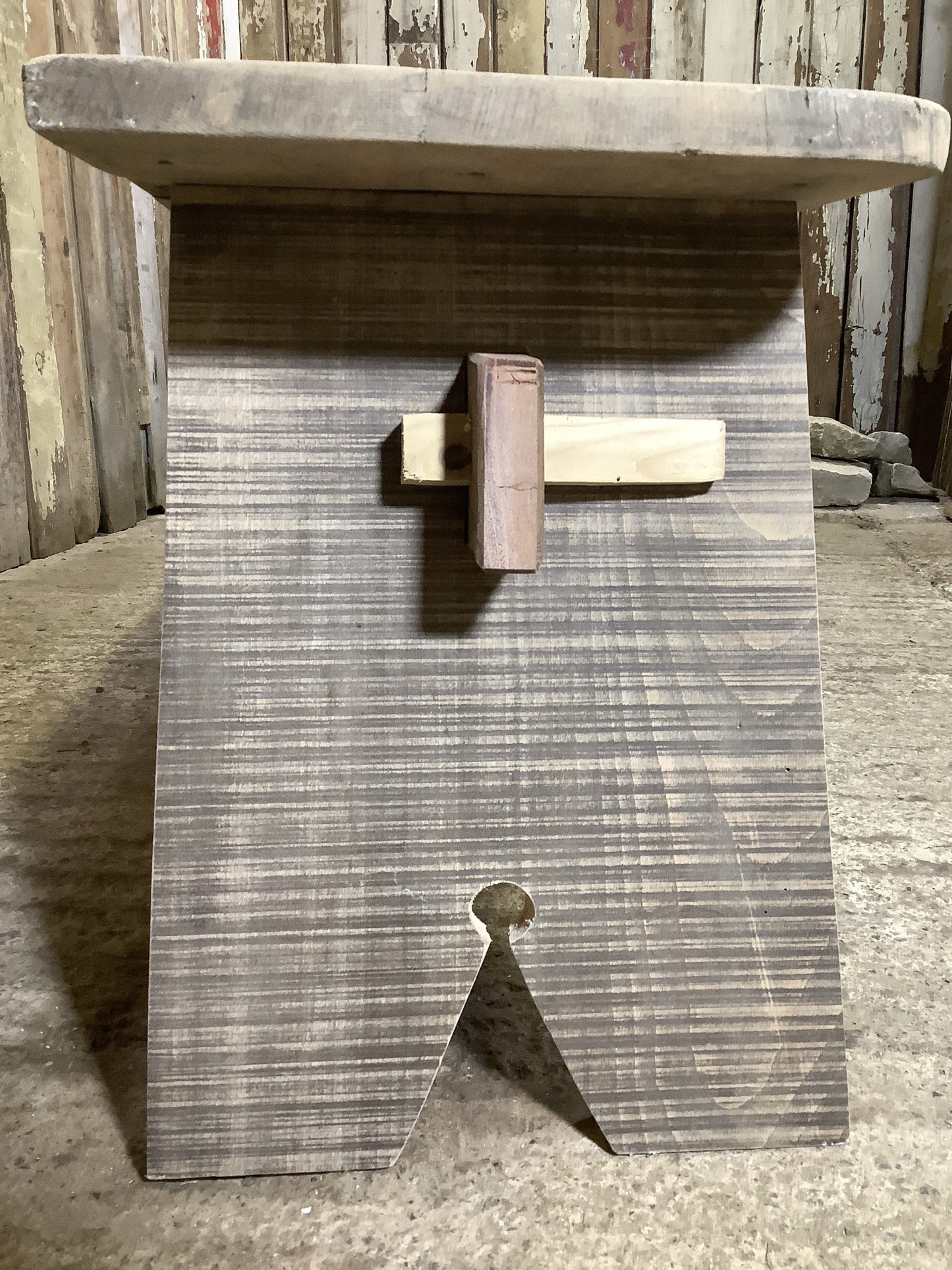 Mortise and tenion peg