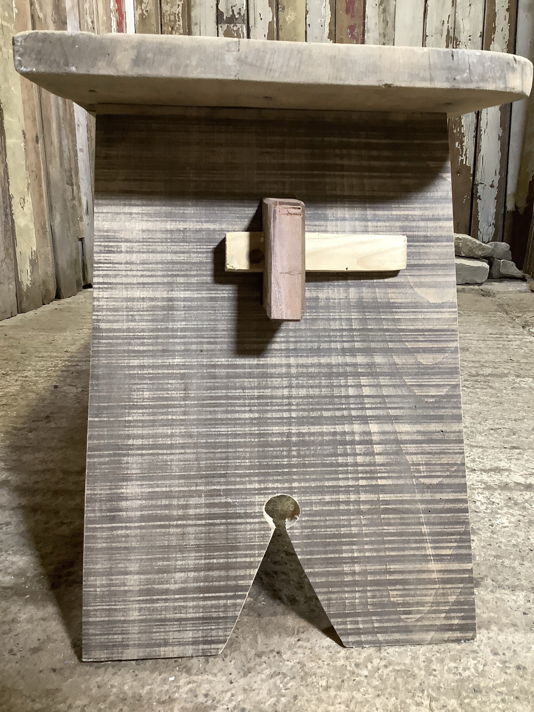 Mortise and tenion peg