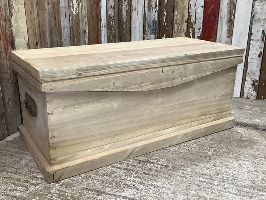 Victorian Stripped Pine Wooden Large Blanket Box Chest With Wrought Iron Handles