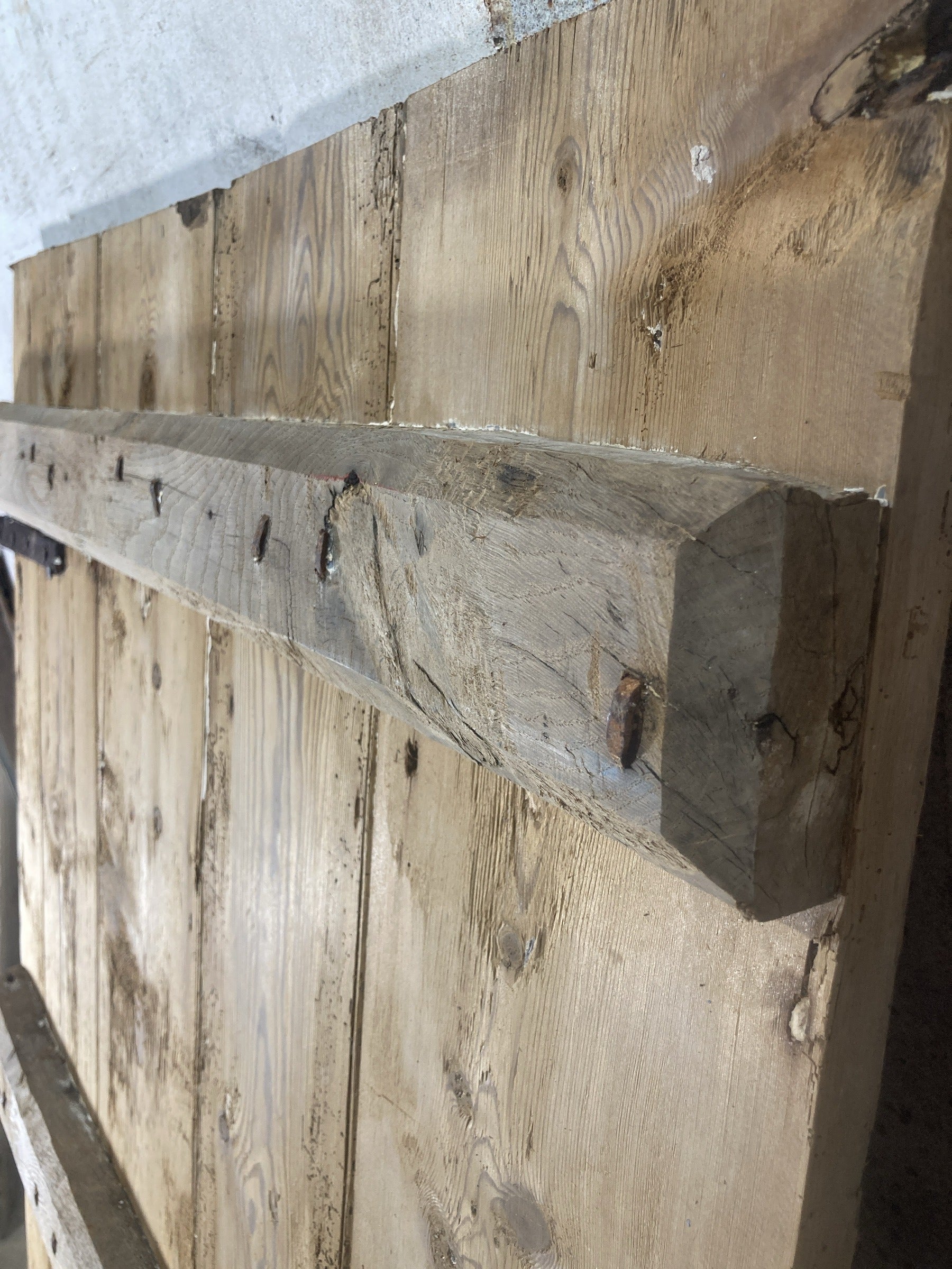 5th picture showing oak ledges