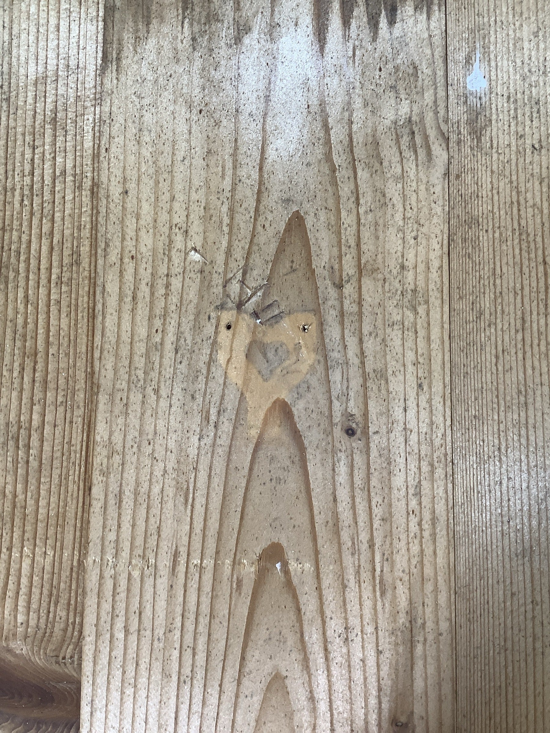 6th Picture showing picture hook mark and holes