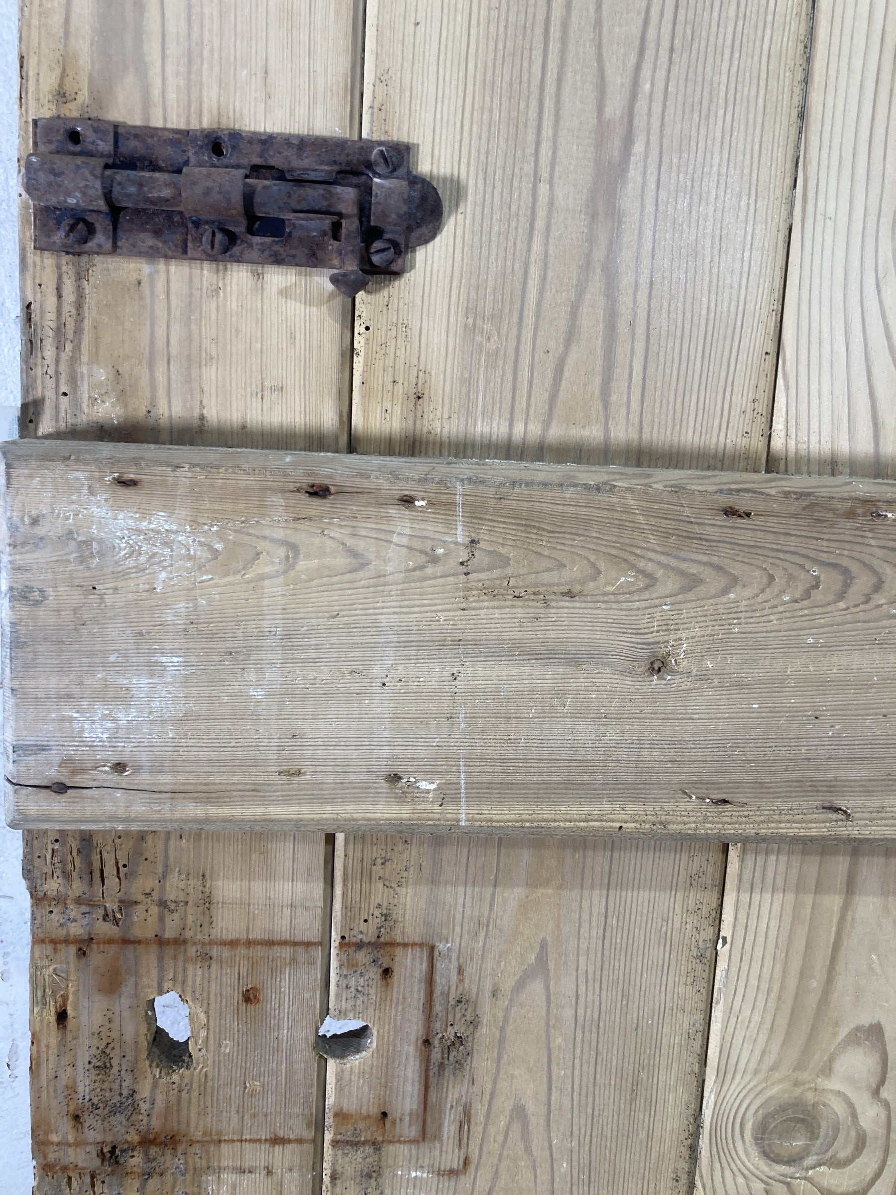 12th Picture showing lock and old lock mark