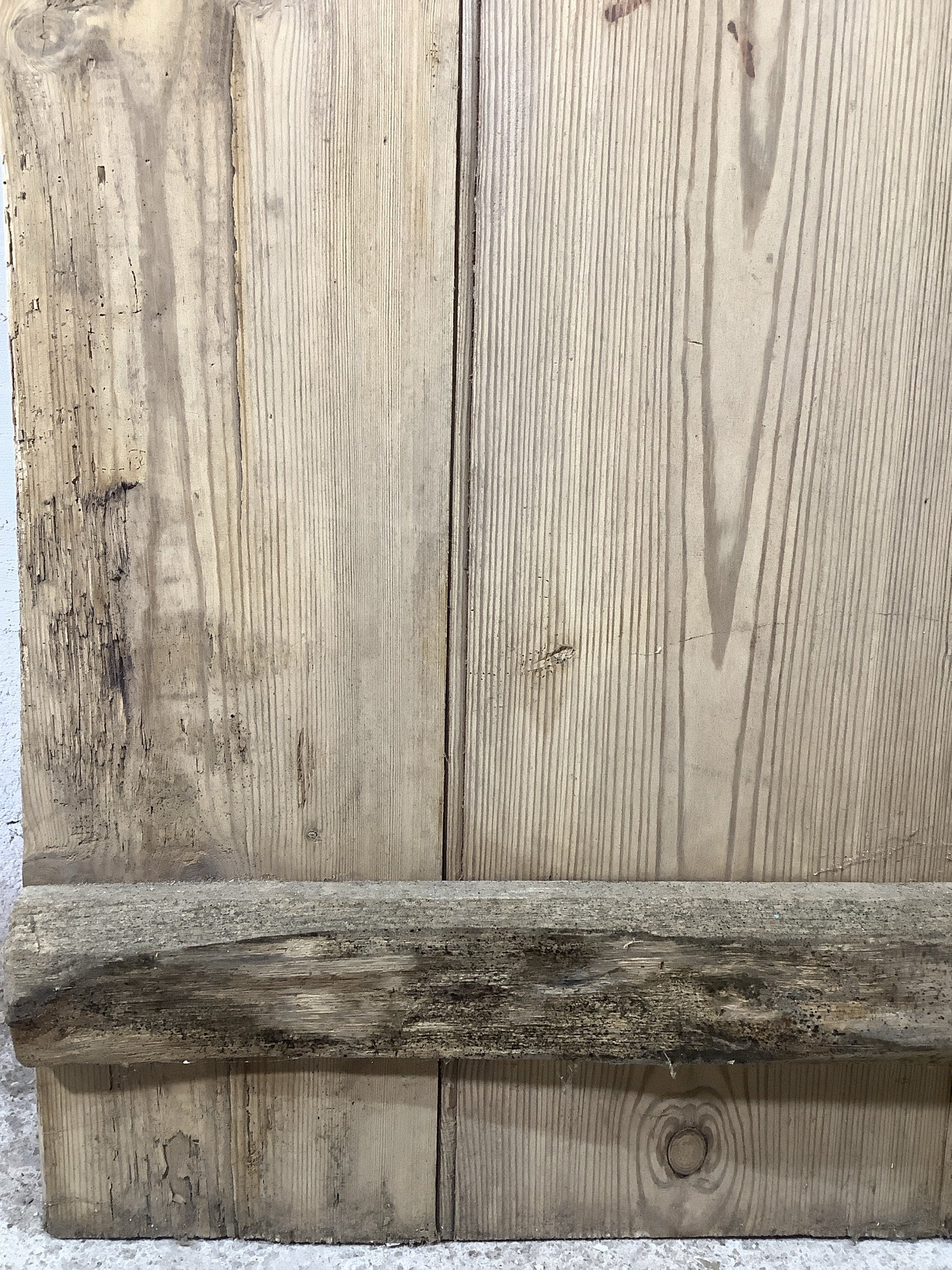 11th Picture showing broken away section of the ledge