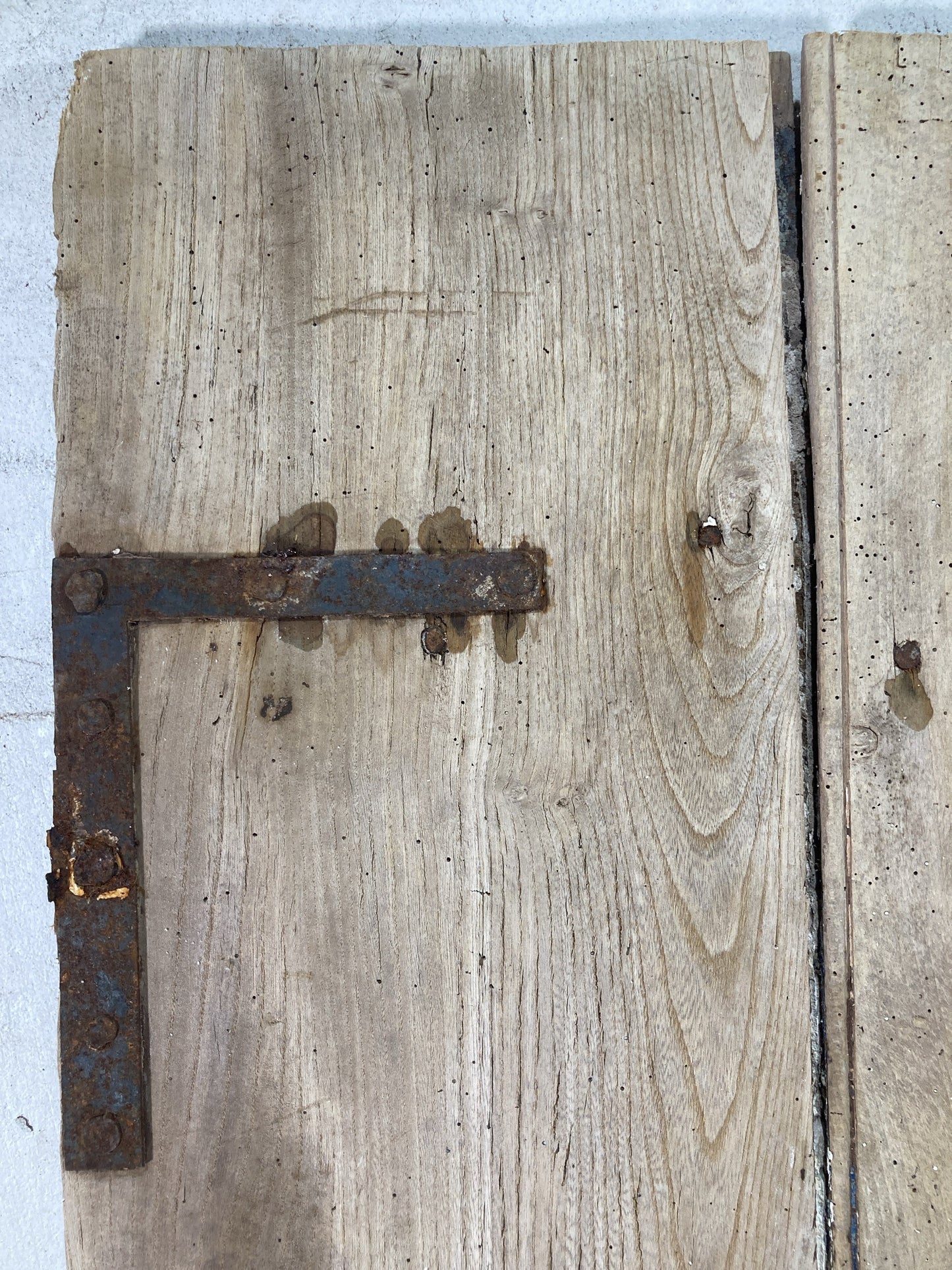 5th picture showing hinges nailed on