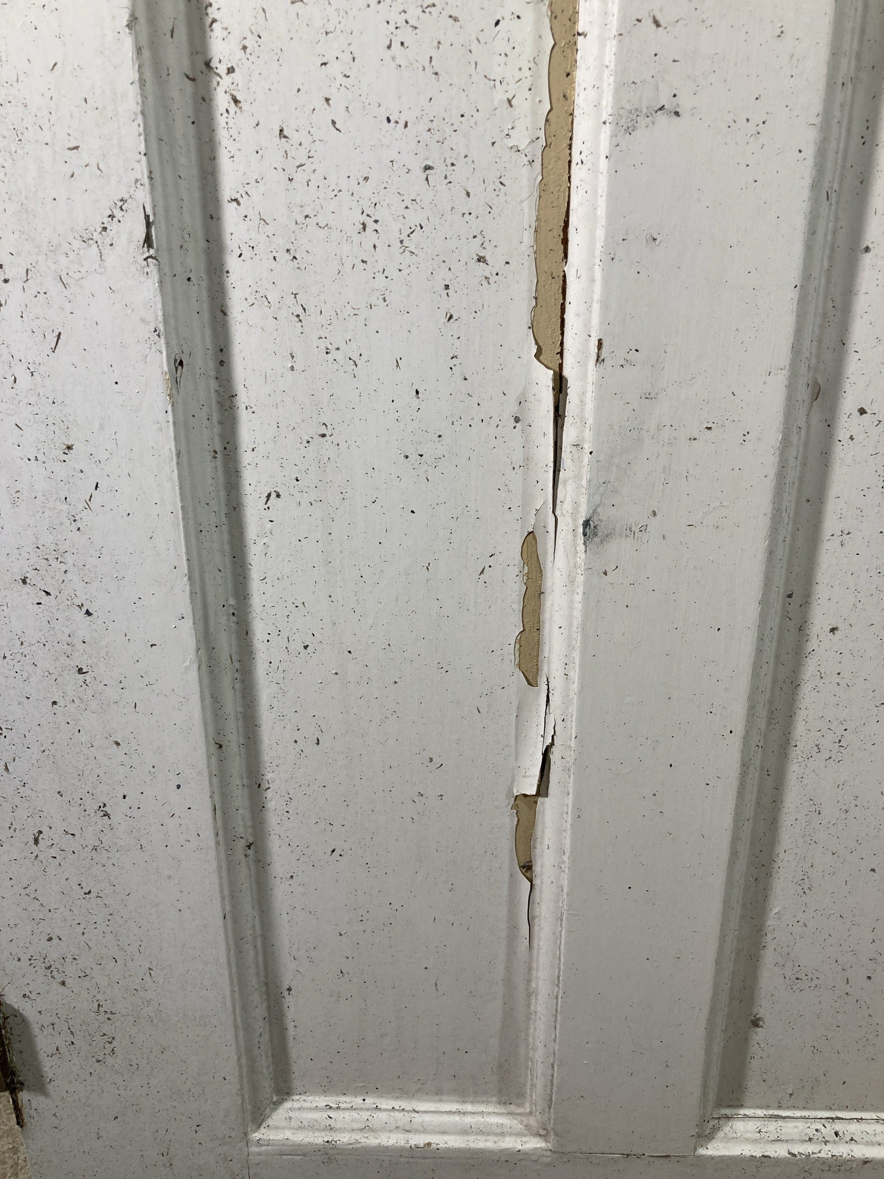 5th picture showing flakey paint