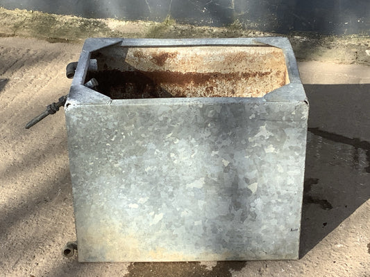 Small Farm Weathered Old Galvanized Metal Planter Tank Trough 49cmH x45cmW