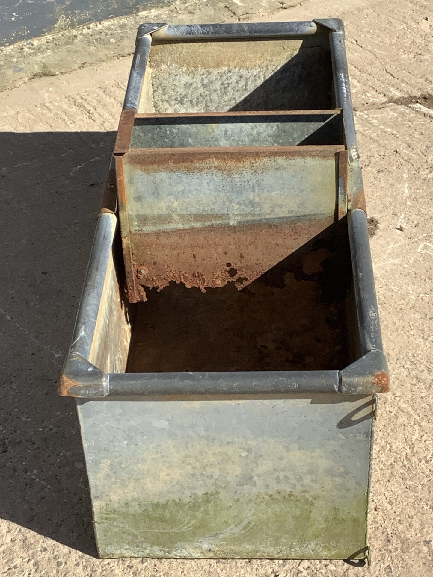 1'8"H 1'6" W Lovely Rustic Weathered Old Galvanized Metal Planter Water Trough