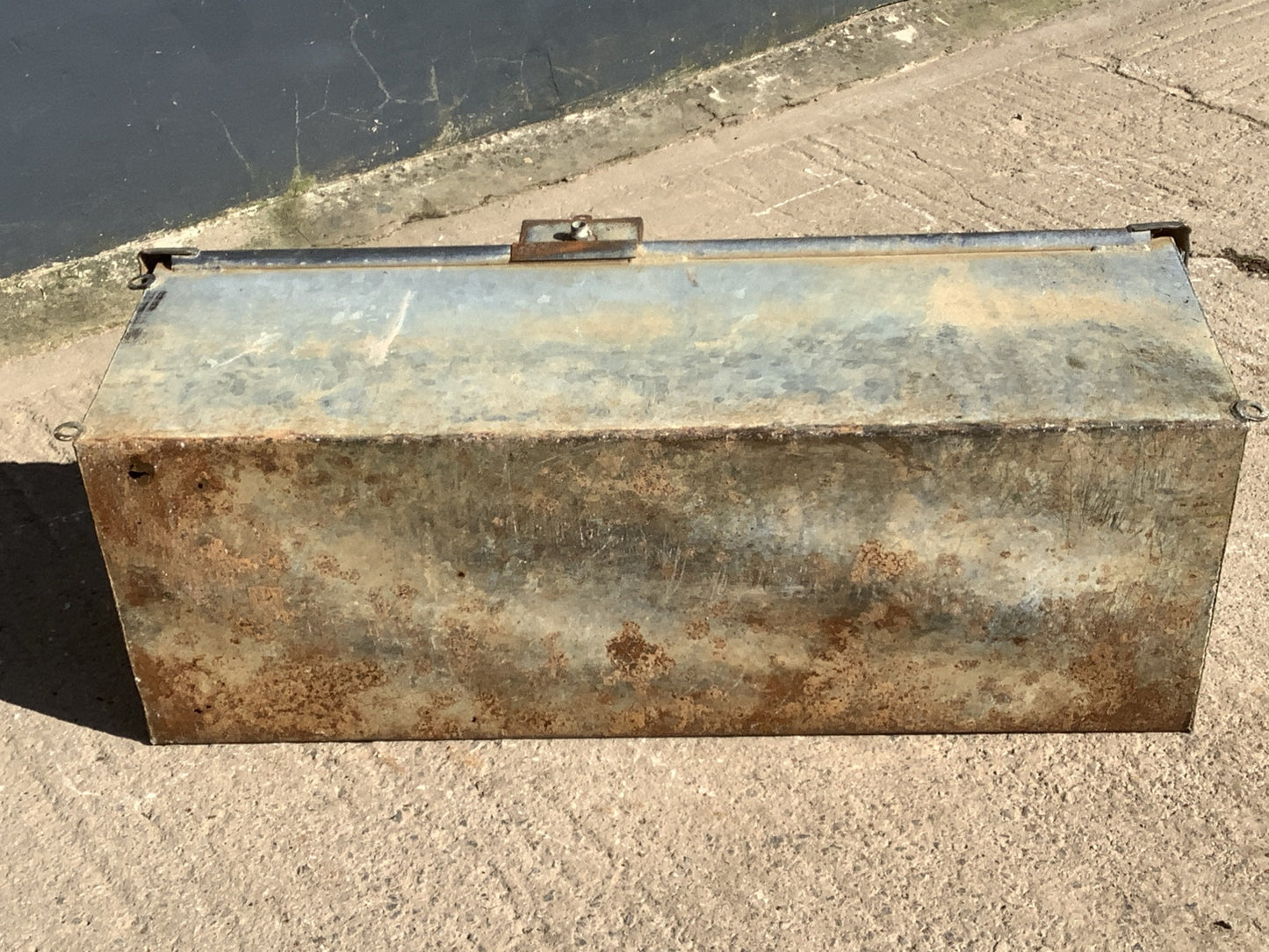 1'8"H 1'6" W Lovely Rustic Weathered Old Galvanized Metal Planter Water Trough