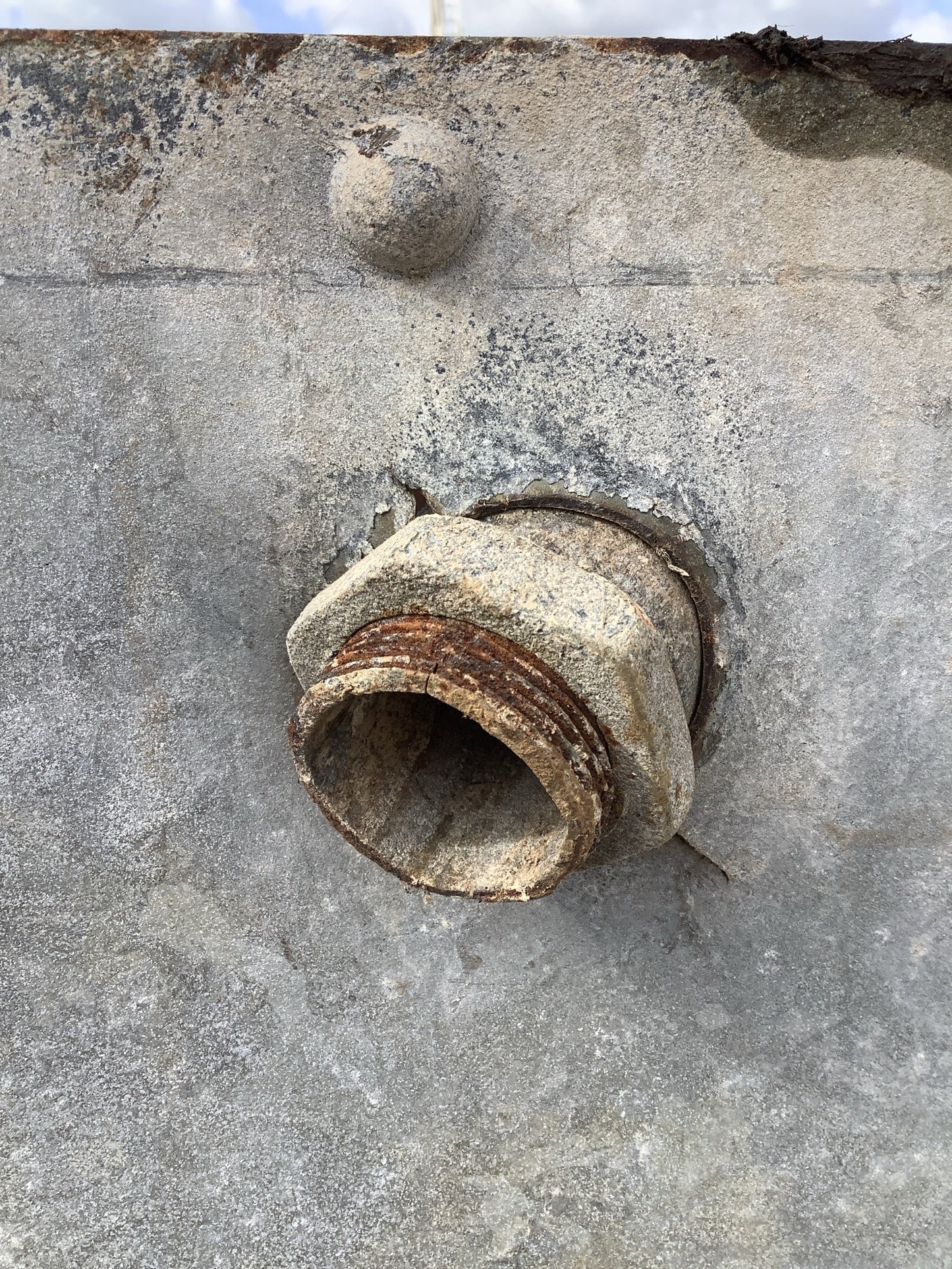 4’ Fantastic Large Old Deep Tarnished Galvanized Riveted Metal Water Planter
