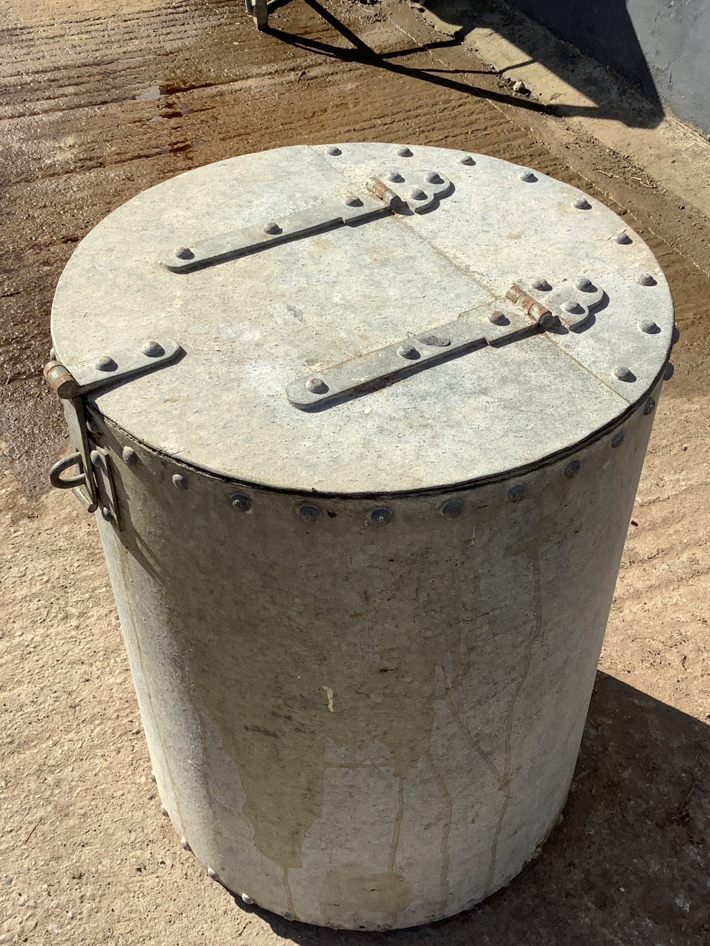 Lovely Old Round Riveted Garden Galvanised Tarnished Metal Feed Storage Bin Planter