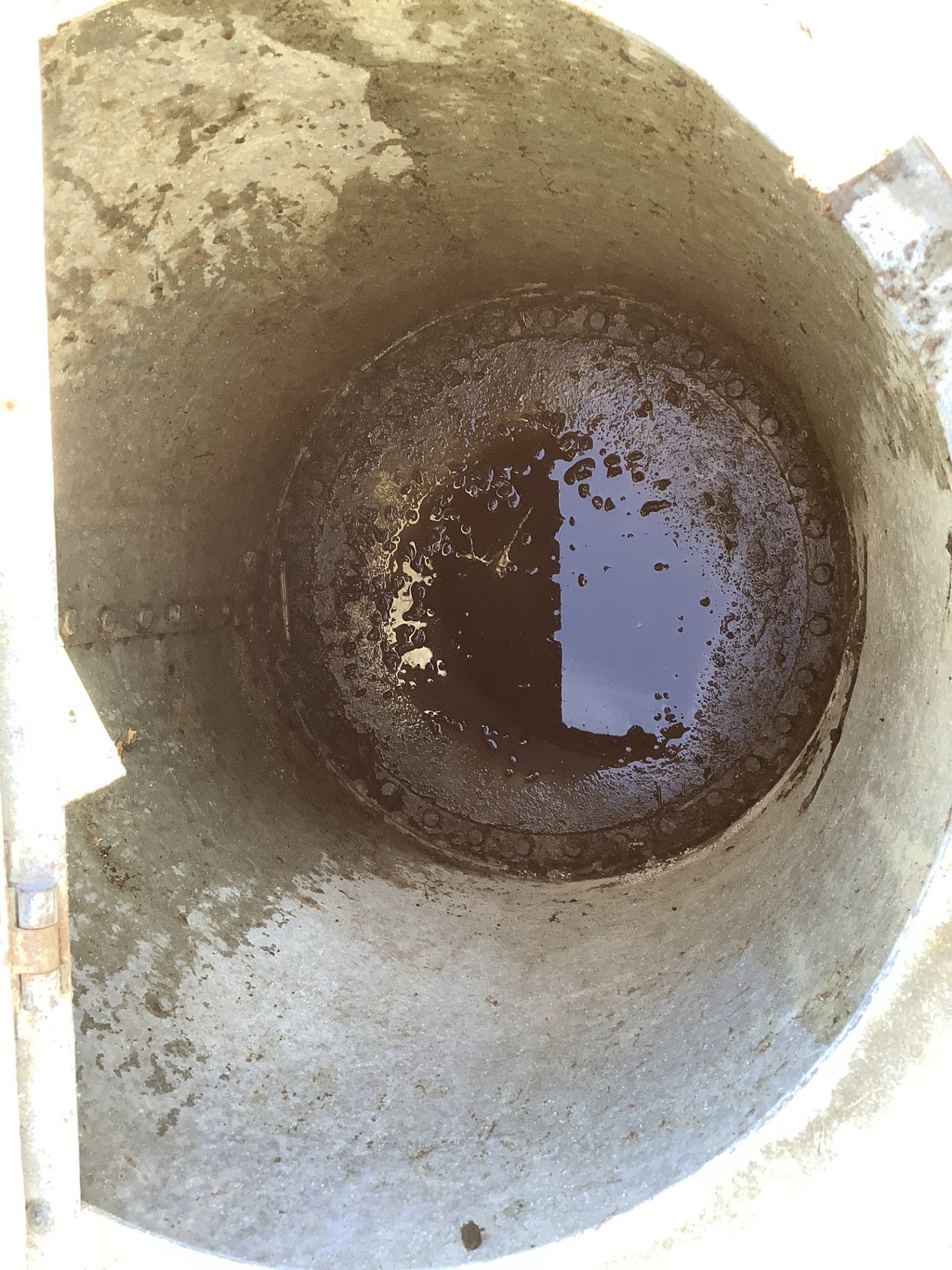 Lovely Old Round Riveted Garden Galvanised Tarnished Metal Feed Storage Bin Planter