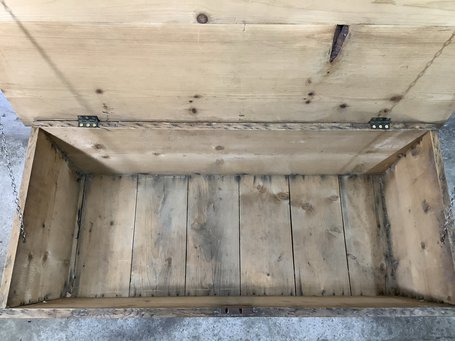 Reclaimed Rustic Old Natural Pine Wooden Toy Box Coffee Table 1'2"H 3'10" W