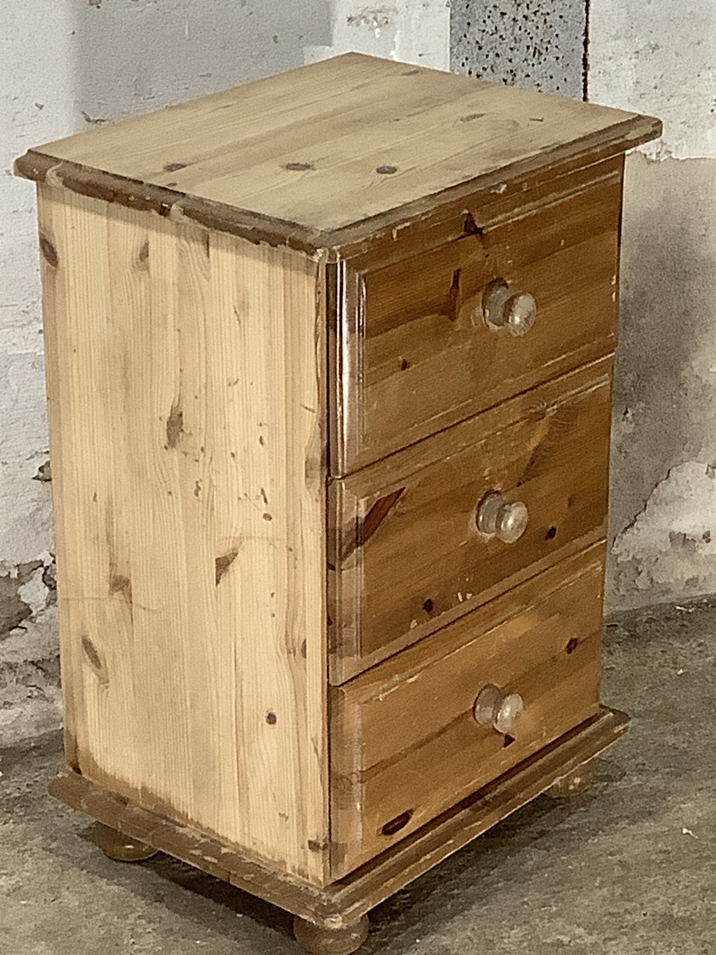 1980,s Varnished Pine 3 Drawer Wooden Pine Bedside Cupboard 2'1"H 1'5" W