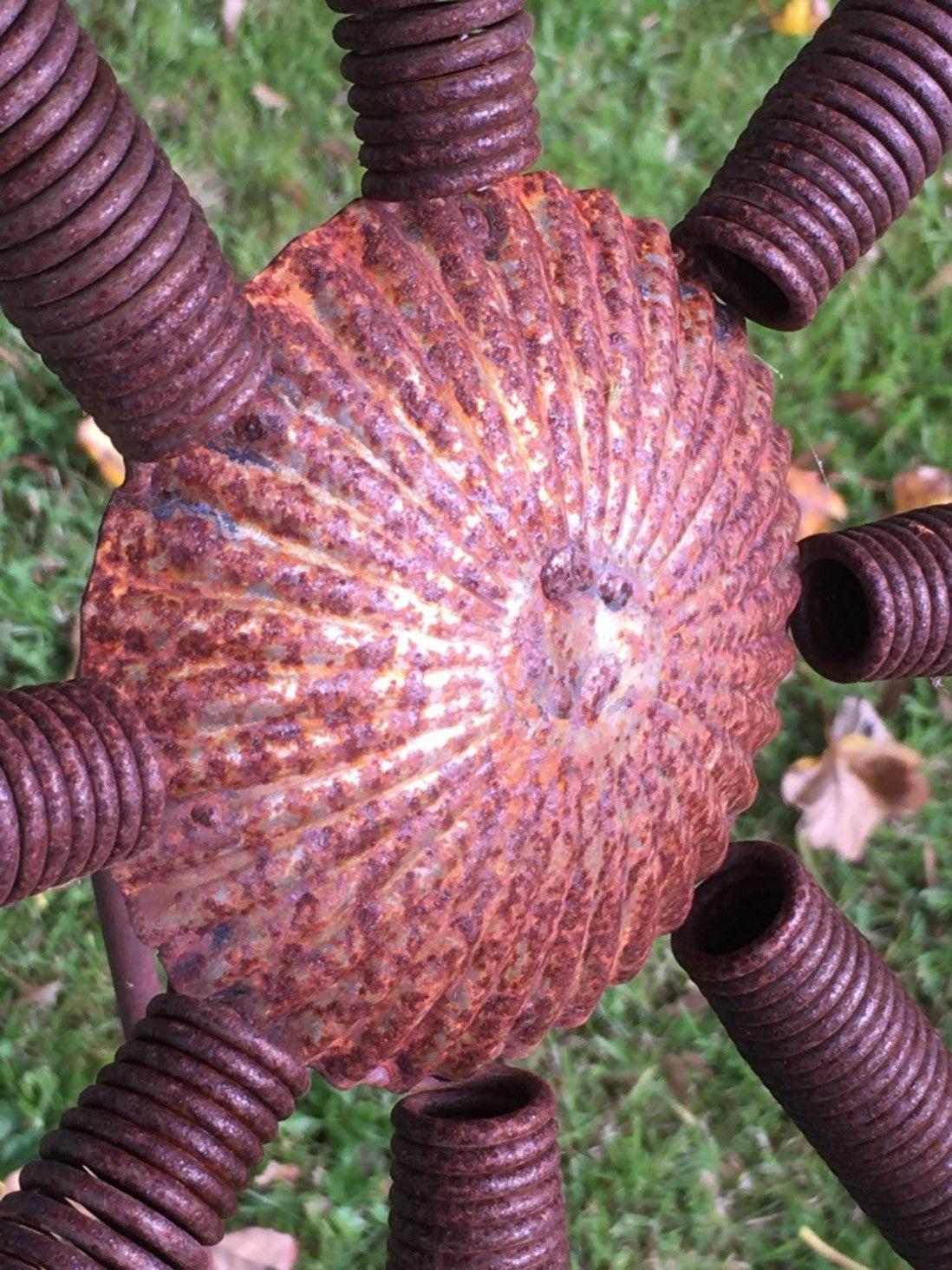 Unusual Steel 4’ Garden Art Spring Sunflower Flower Plant Rusty Springs