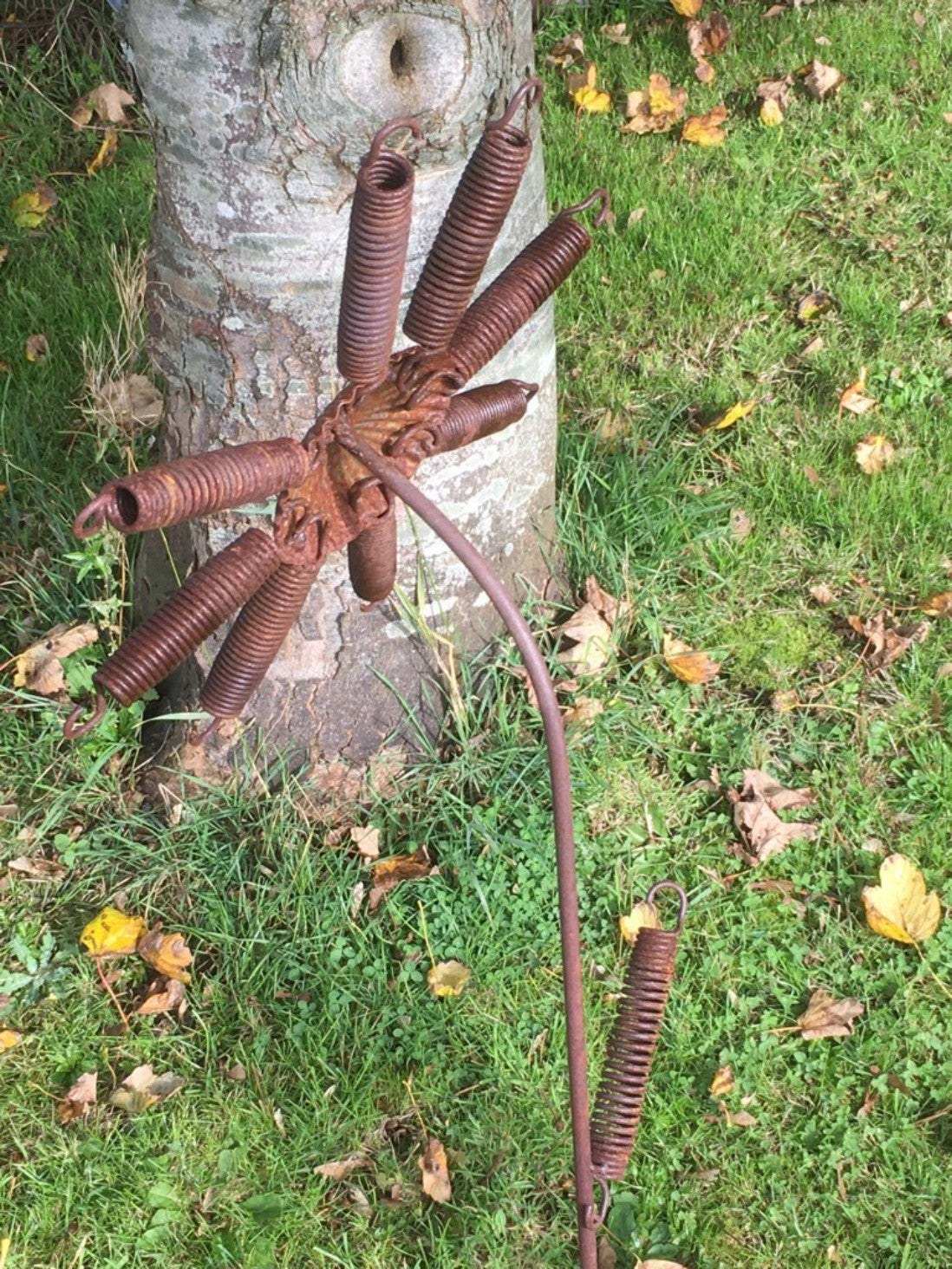 Unusual Steel 4’ Garden Art Spring Sunflower Flower Plant Rusty Springs