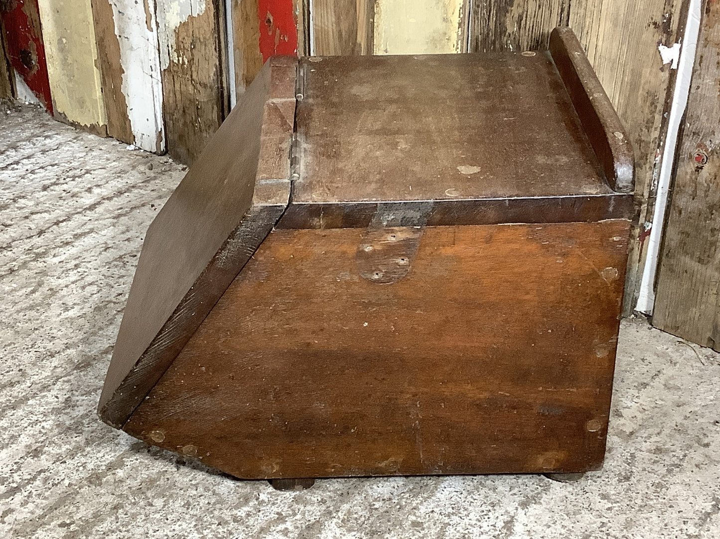 Antique Old Wooden Mahogany Coal Scuttle Box Bin With Sloped Lid With Liner