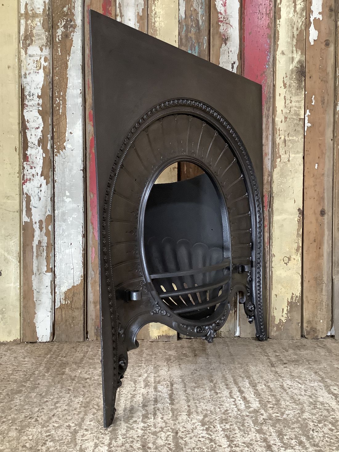 Antique Victorian Cast Iron Livingroom Horseshoe Fireplace Insert 3'0"Hx2'5"W