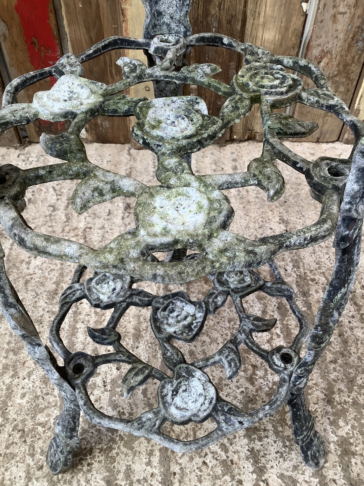 Weathered Aluminium Garden 3 Tier Rose Design Plant Stand 2'2"Hx0'11"W