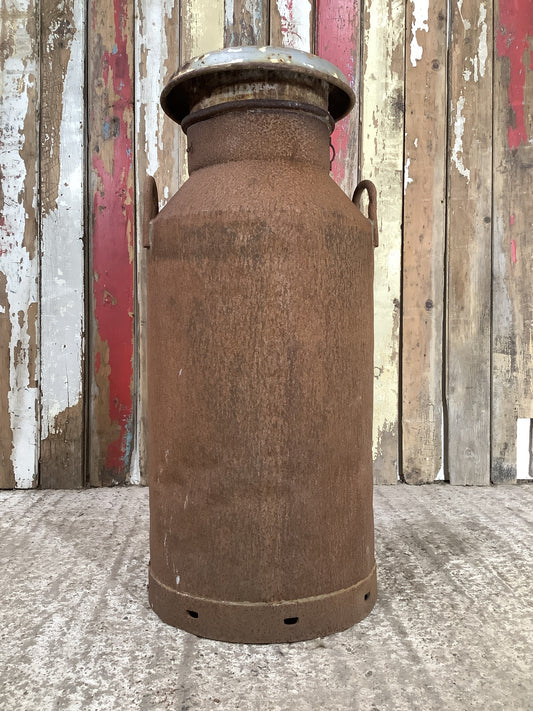 1930s Rusty Steel Metal Milk Churn With Lid Garden Feature 2'6"H
