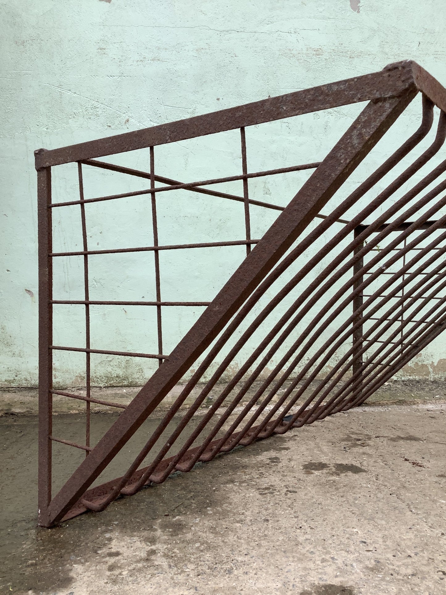 2'0"H 4'0"x W Reclaimed Old Metal Steel Wall Hay Feeder Rack Flower Planter!