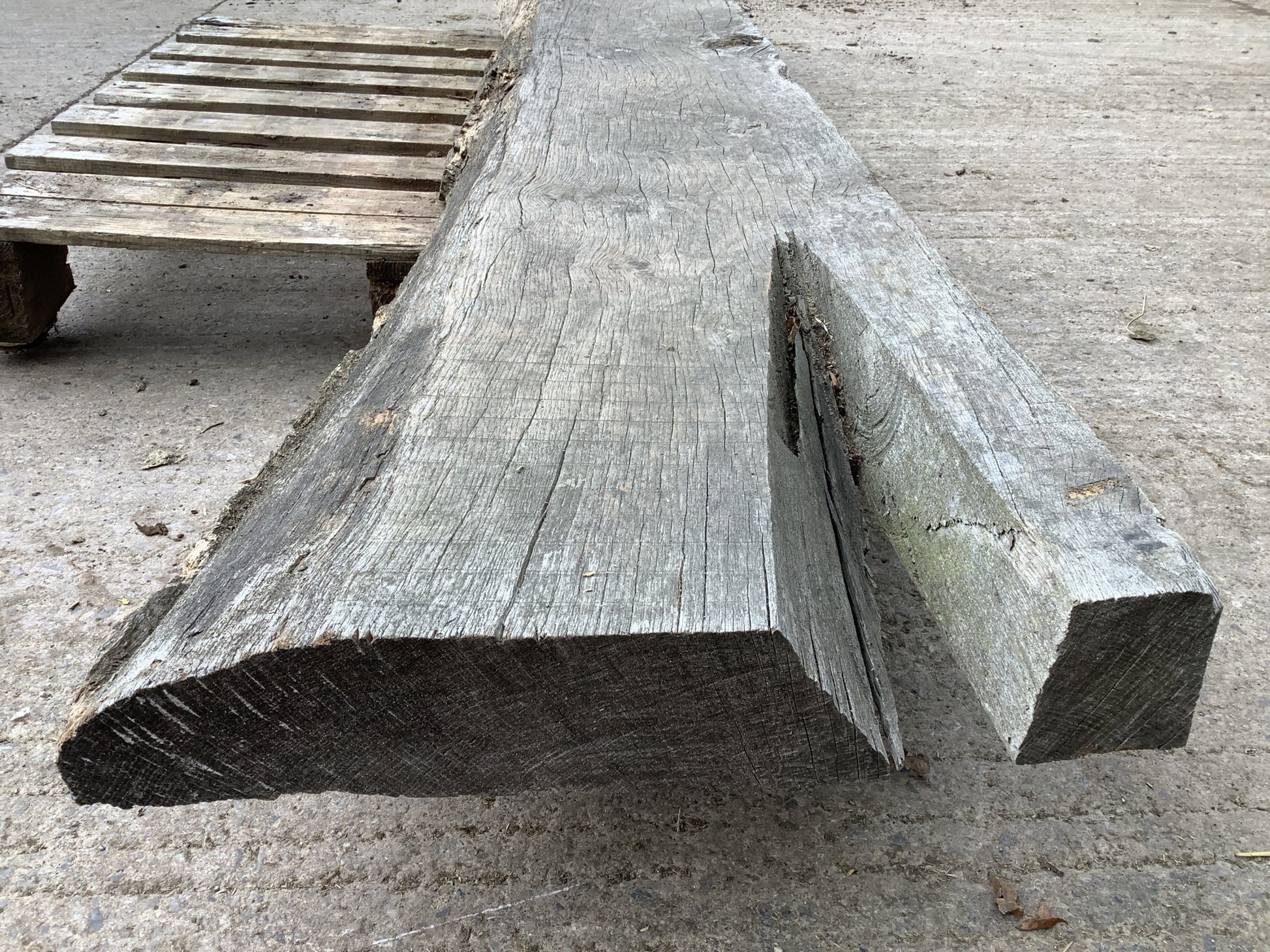 8'6" Long Nice Good Solid Old Reclaimed Oak Wooden Timber Beam Reclaimed